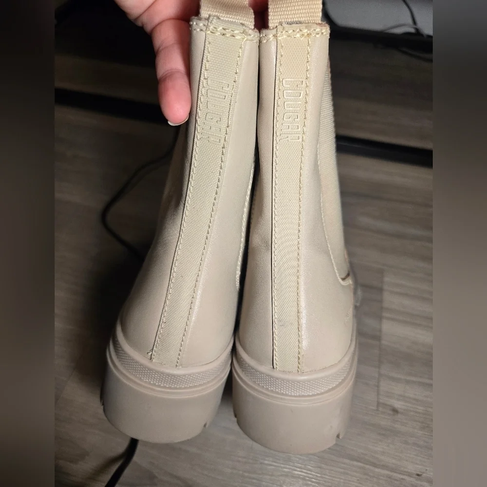 Cougar Women's Swinton-L Boots, Cream Sz 10 Like New